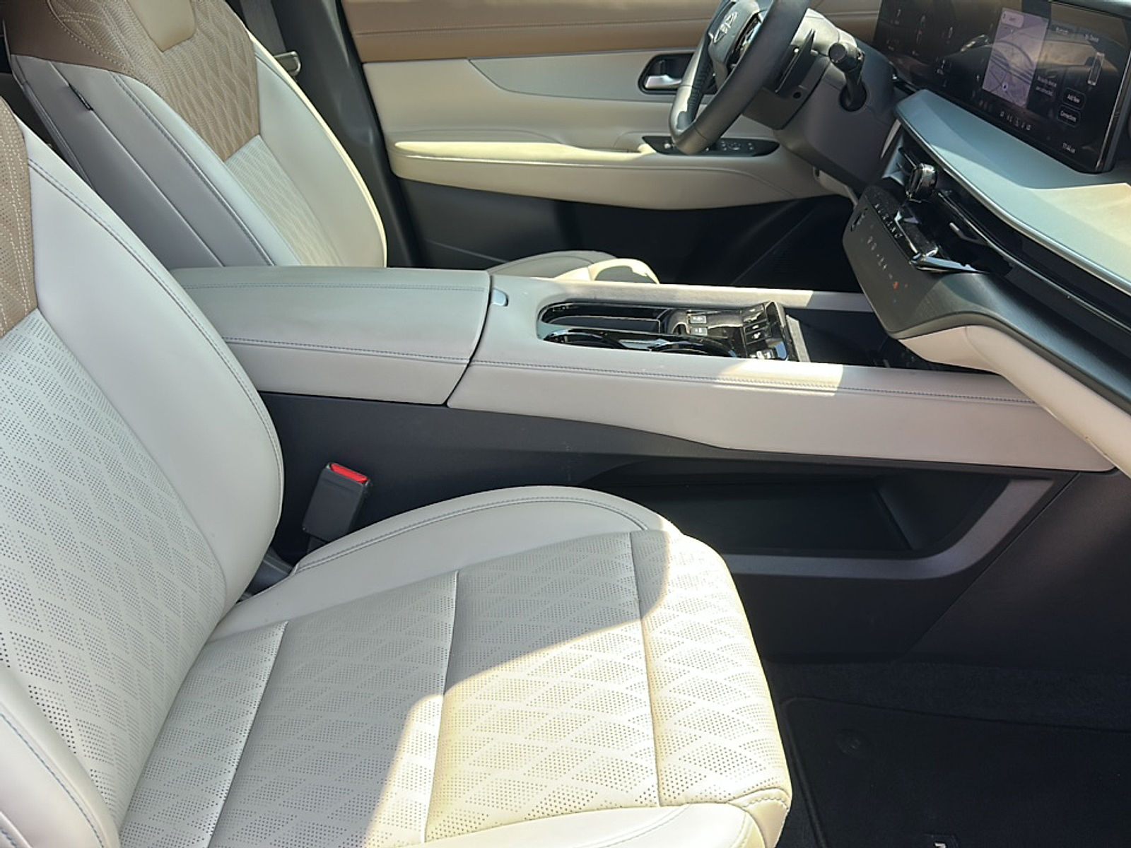 2025 Nissan Murano Platinum photo 11