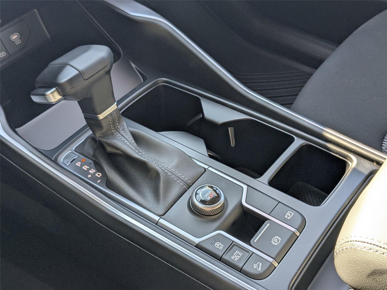 2026 Kia Sorento LX photo 23