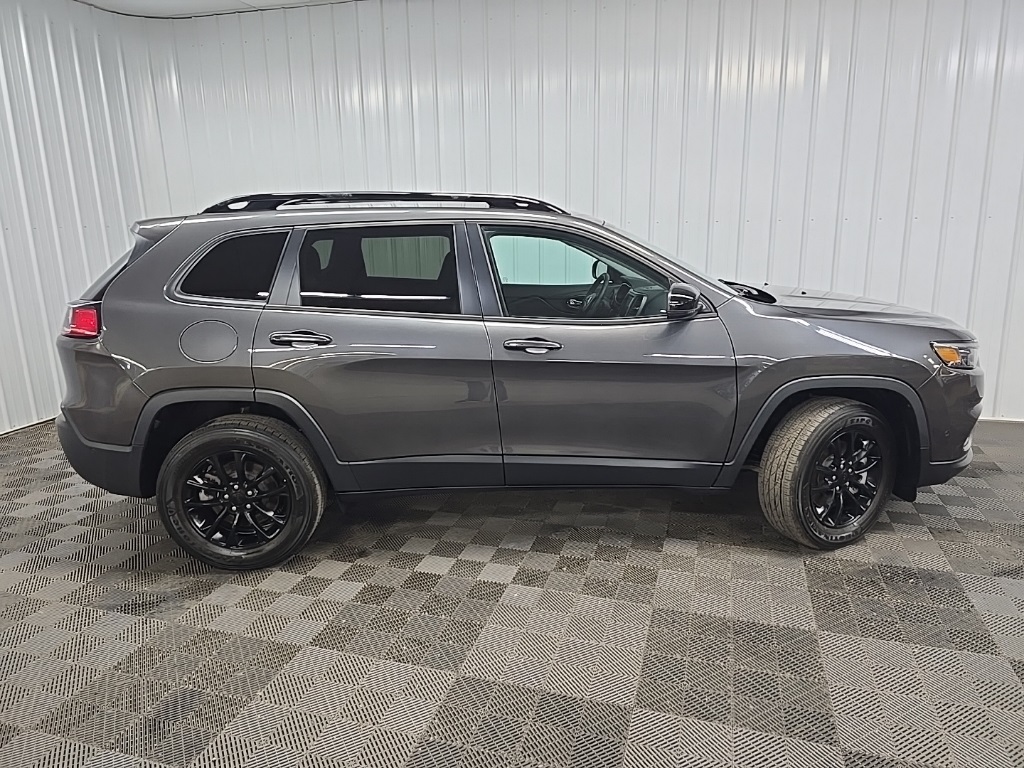 2023 Jeep Cherokee Altitude photo 2