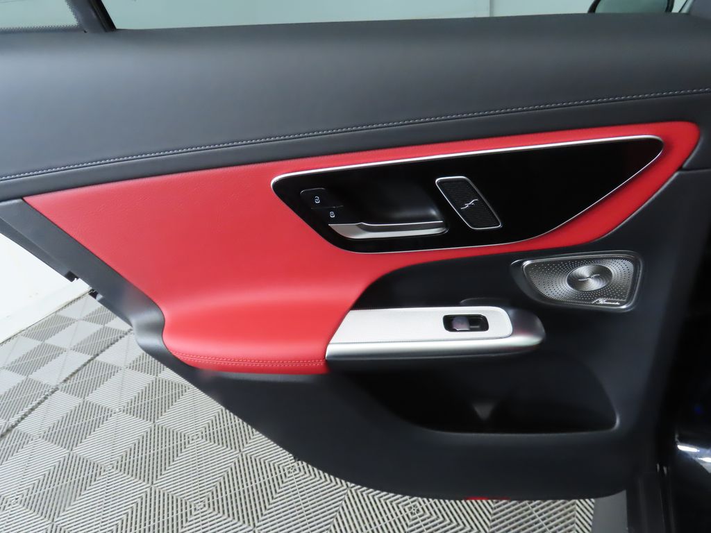 2026 Mercedes Benz GLC 300 photo 23
