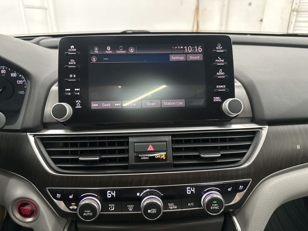 2018 Honda Accord Touring photo 9