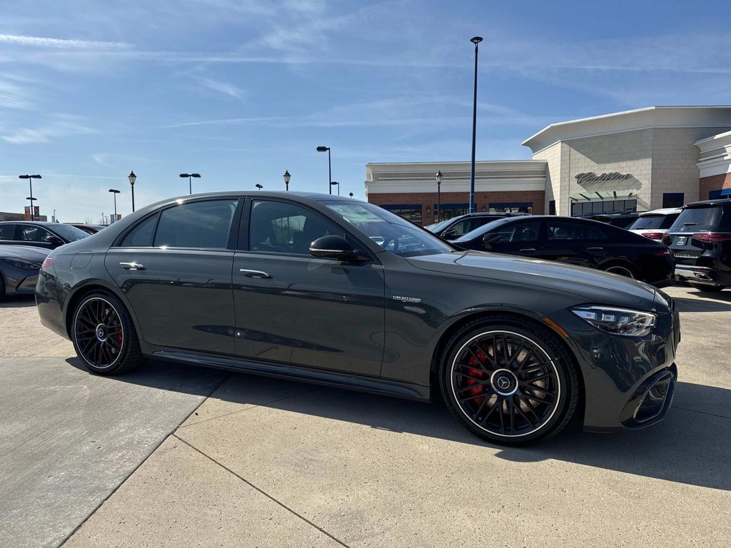 2025 Mercedes Benz S 63 e photo 6
