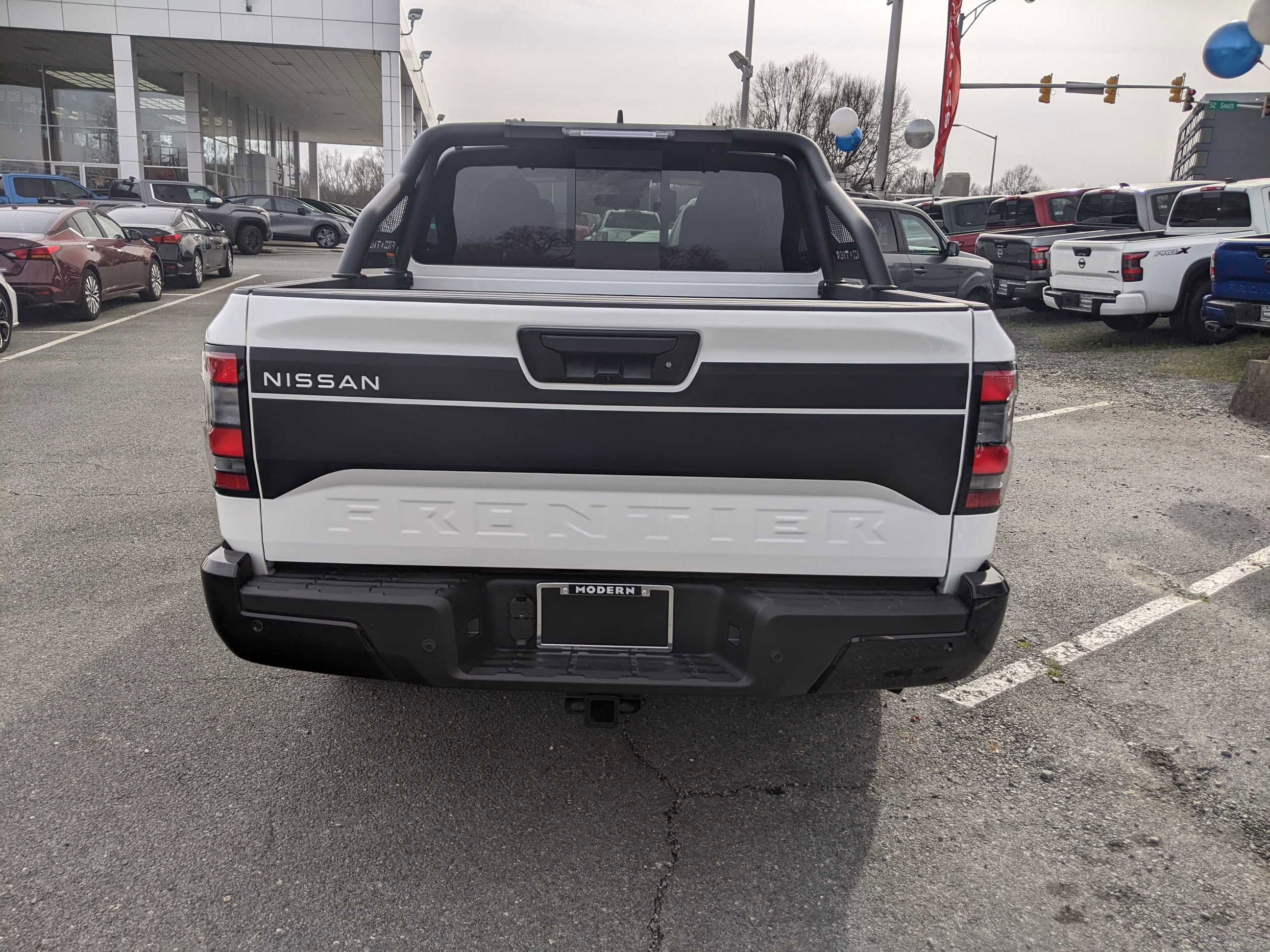 New 2024 Nissan Frontier Crew Cab Hardbody Edition Truck in WinstonSalem 2N4422 Modern