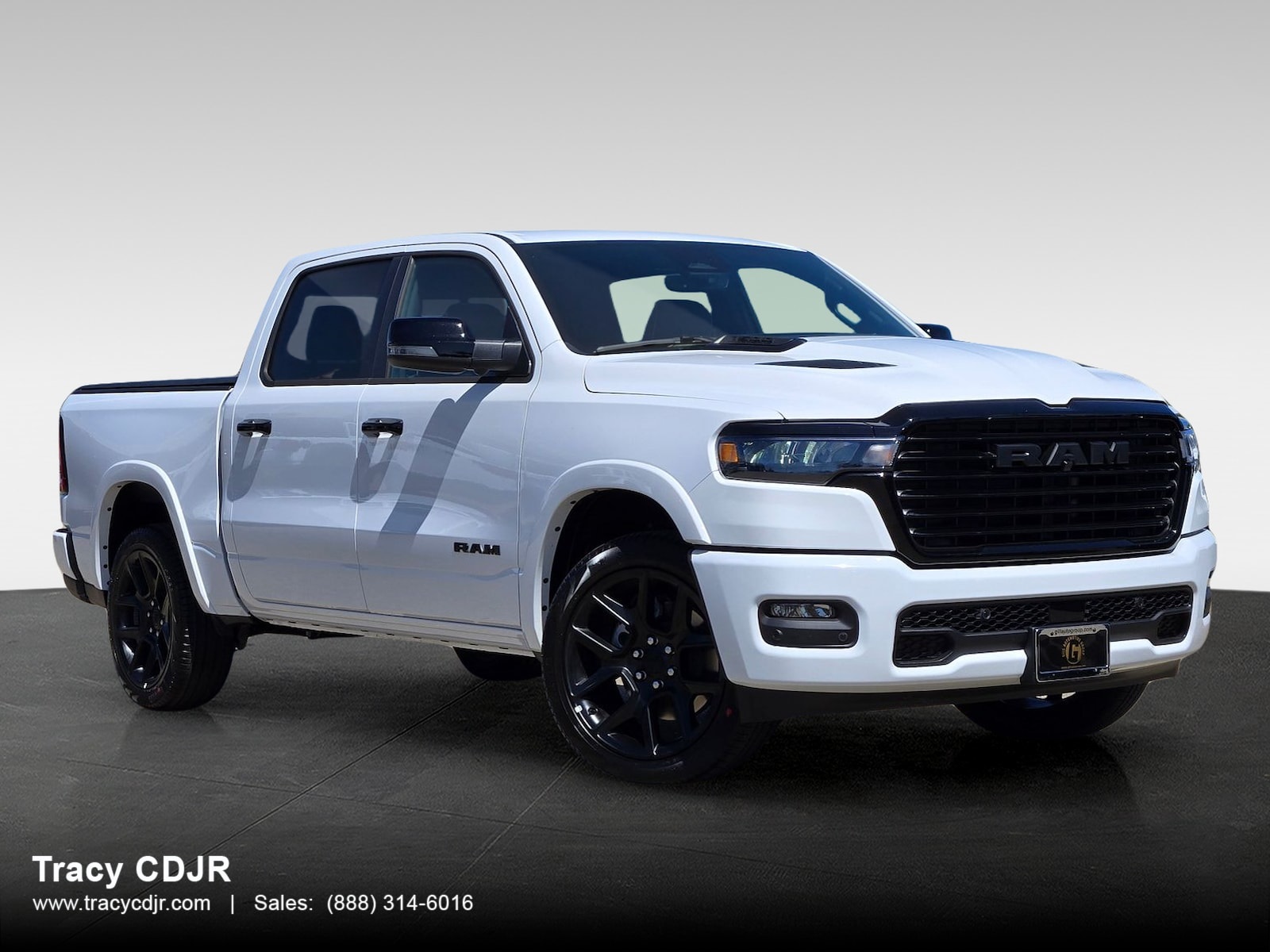 2026 RAM Ram 1500 Pickup Laramie's photo