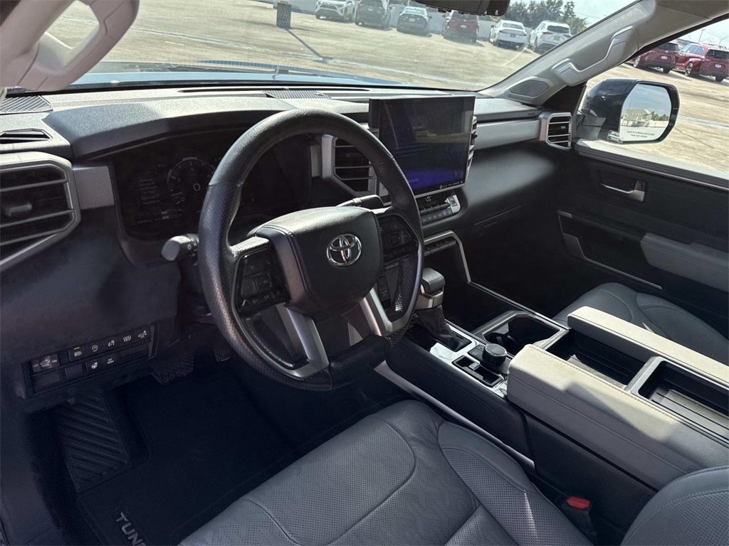 2024 Toyota Tundra Limited photo 18