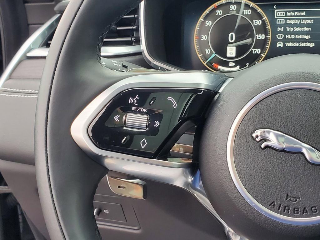 2024 Jaguar F-PACE P250 R-Dynamic S photo 18