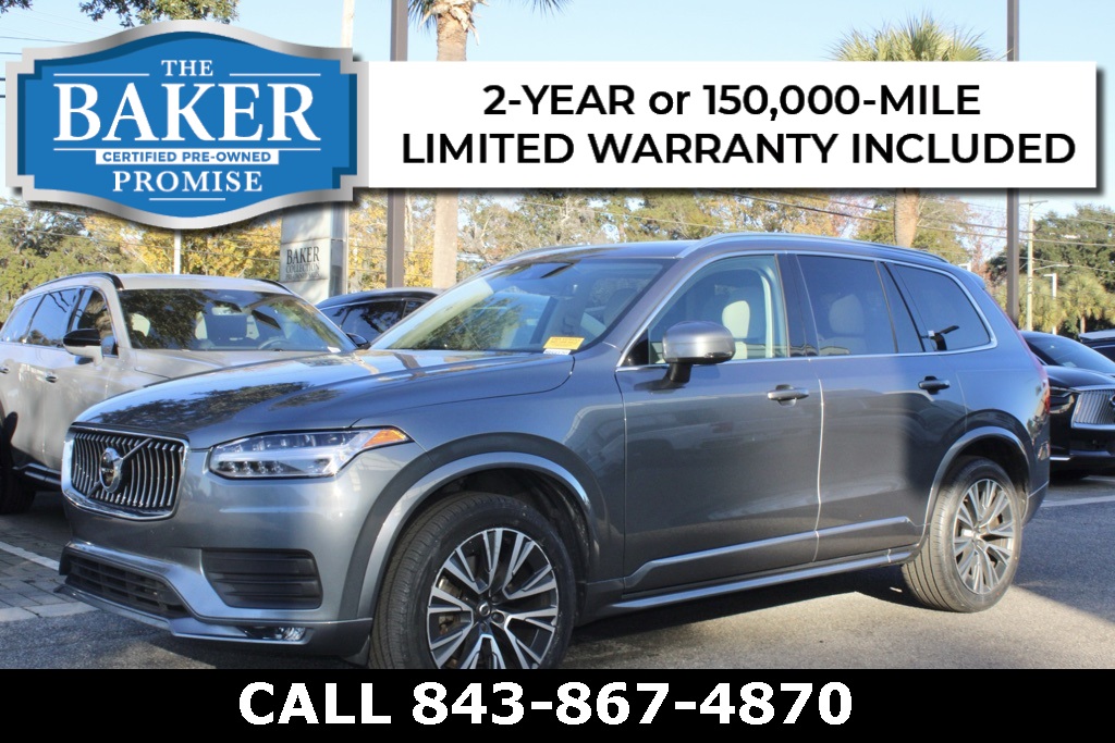 2020 Volvo XC90 Momentum's photo