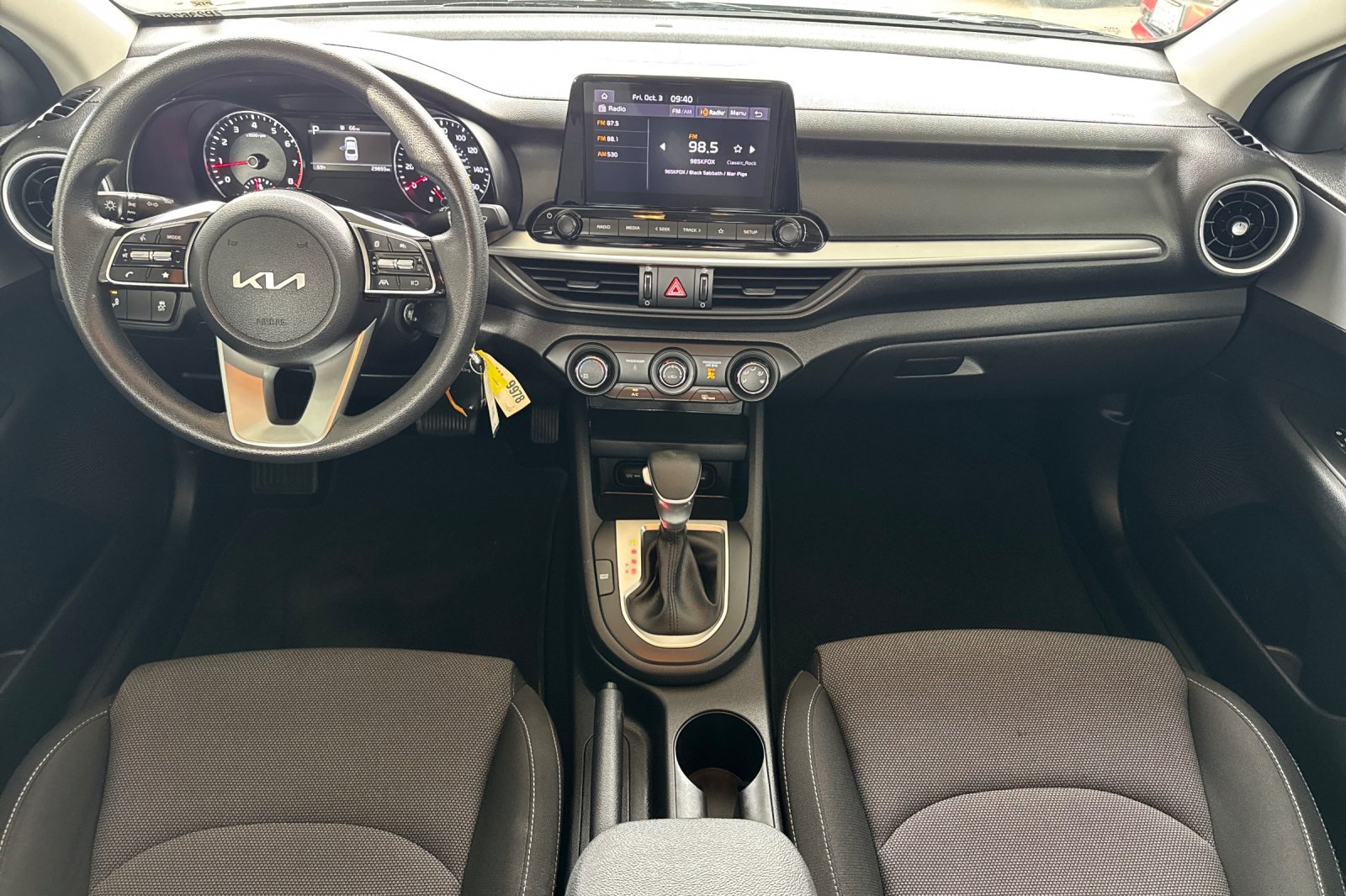 2022 Kia Forte FE LXS photo 3
