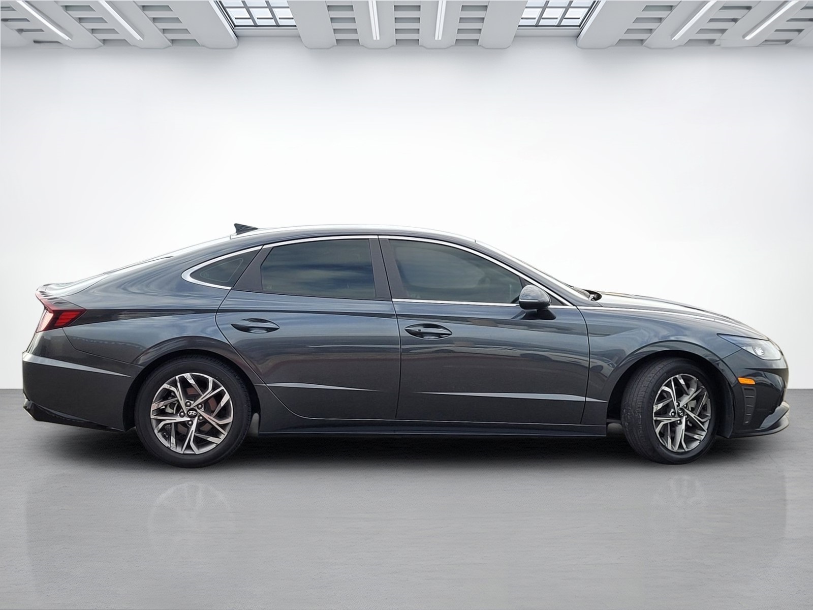 2022 Hyundai Sonata SEL photo 3