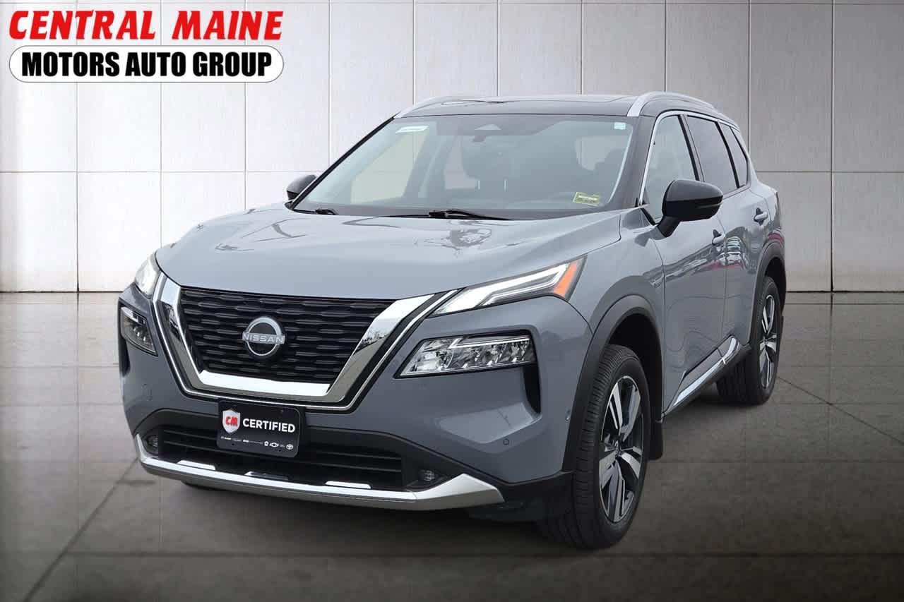 2022 Nissan Rogue Platinum's photo