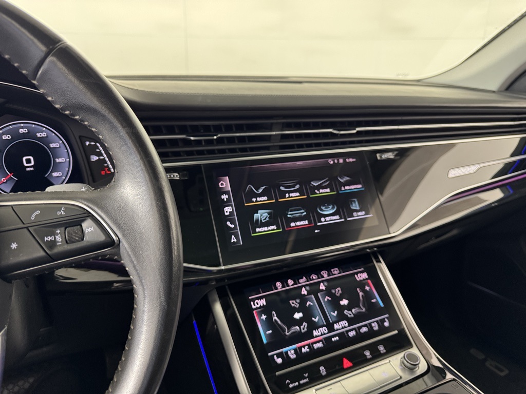2020 Audi Q8 55 Prestige photo 7