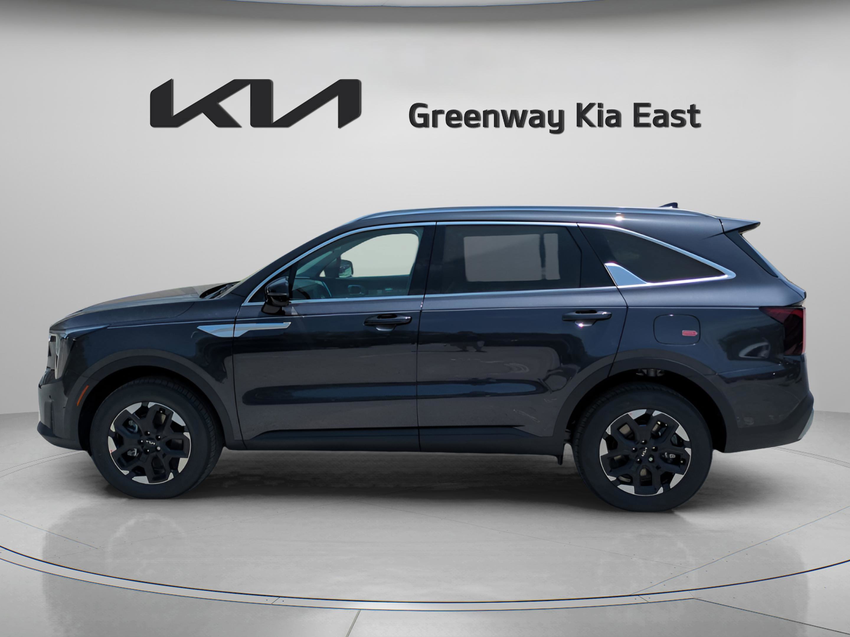 2025 Kia Sorento S photo 2