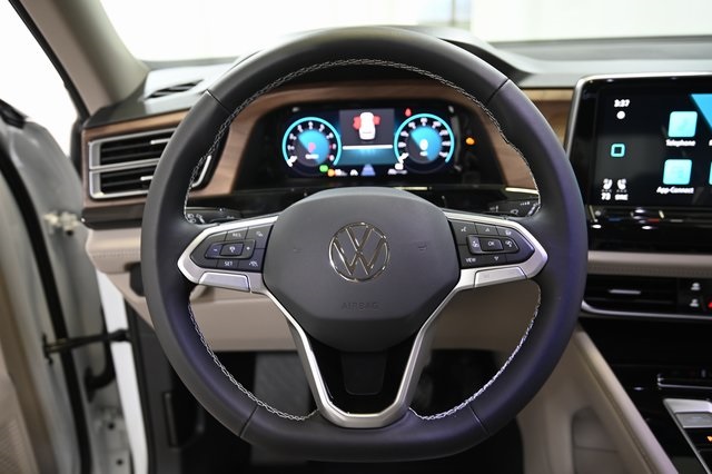 2026 Volkswagen Atlas SE Technology photo 3