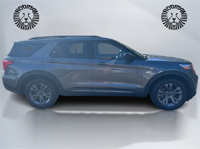 2022 Ford Explorer XLT photo 3