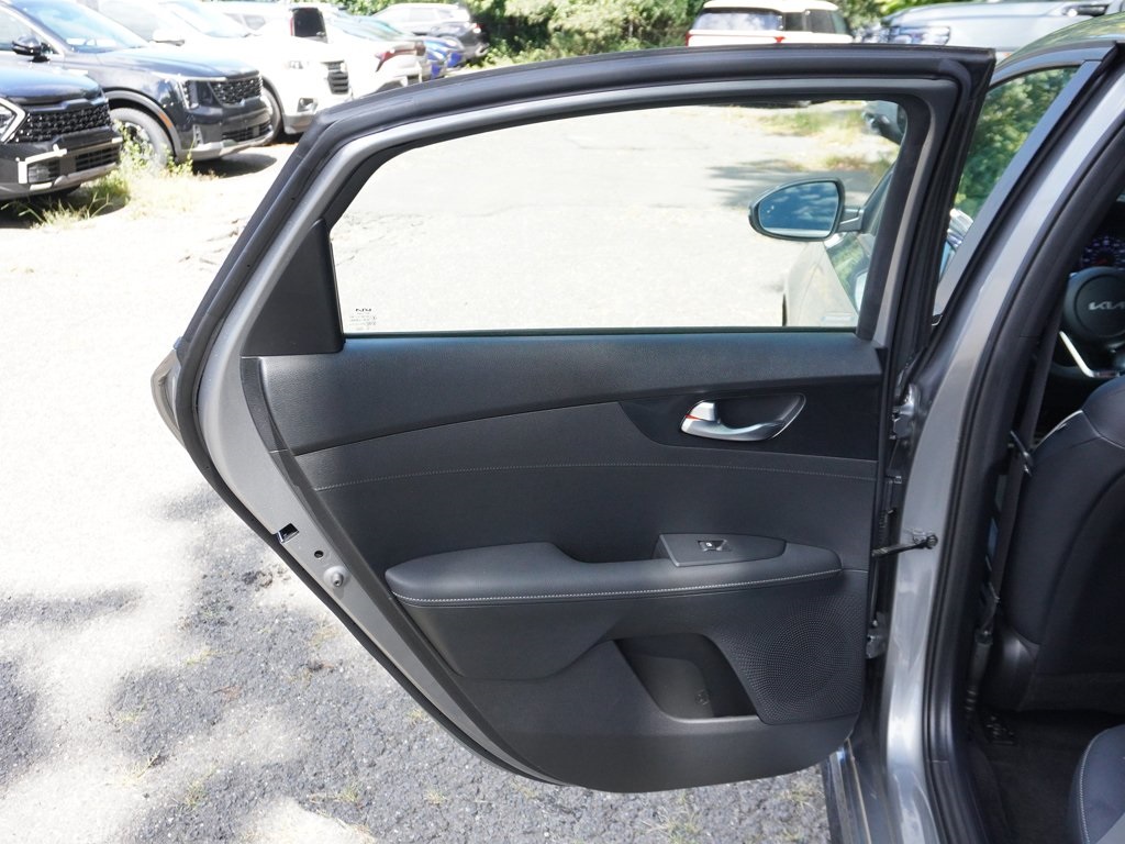 2023 Kia Forte GT-Line photo 24