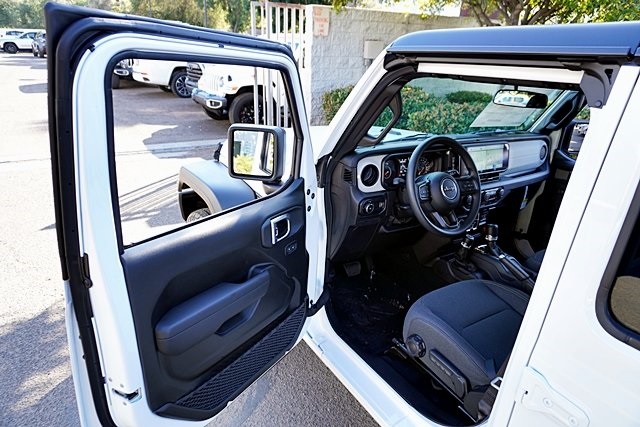 New 2026 Bright White Clear-Coat Exterior Paint Jeep Sport image 40