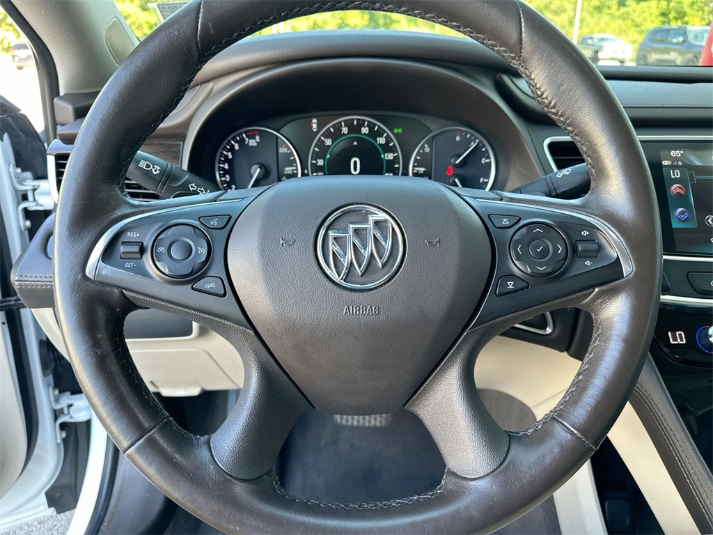 2019 Buick LaCrosse Essence photo 2