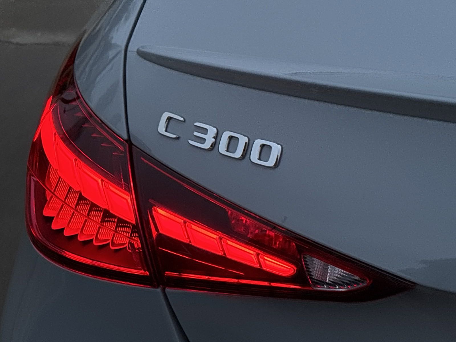 2025 Mercedes Benz C 300 4MATIC photo 4