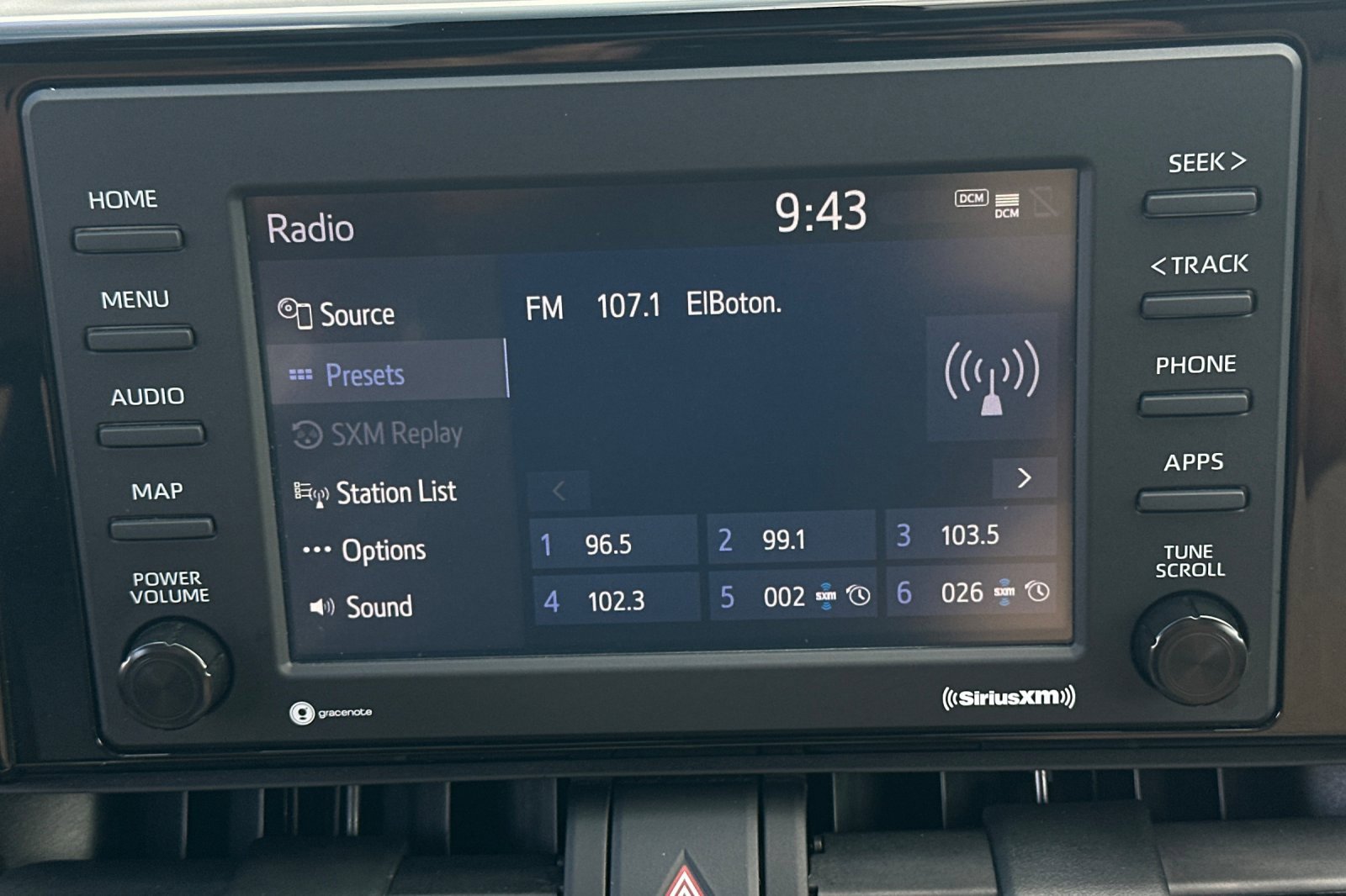 2022 Toyota RAV4 XLE photo 22
