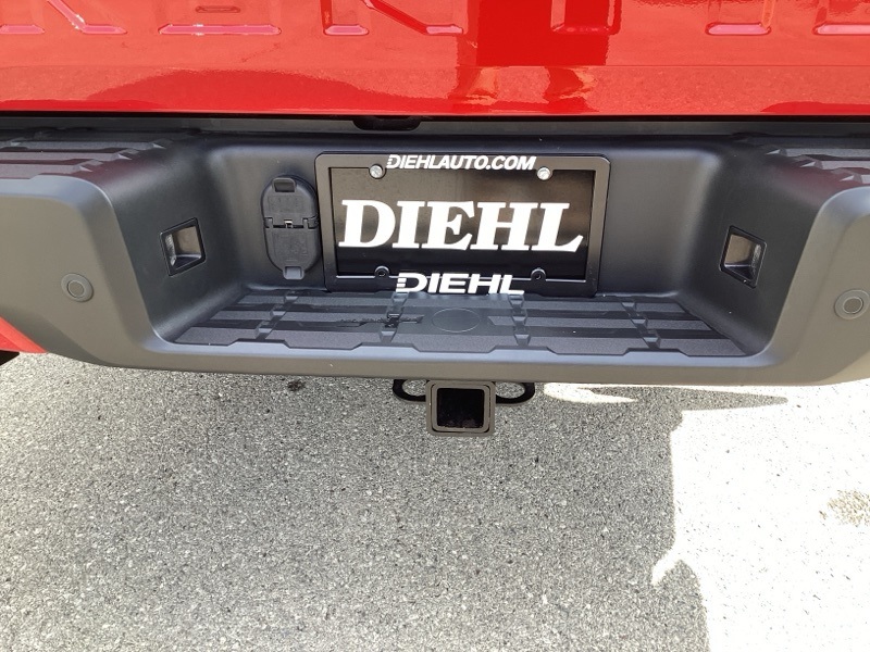 2024 Nissan Frontier PRO-4X Crew Cab photo 9