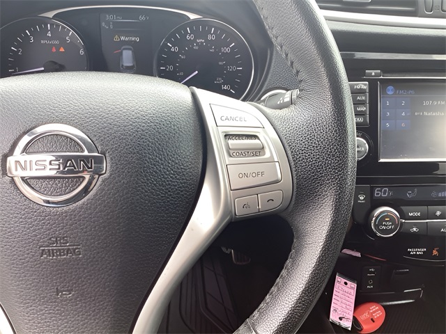 2016 Nissan Rogue SL photo 16