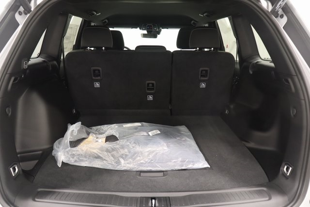2025 Jeep Grand Cherokee Laredo photo 18