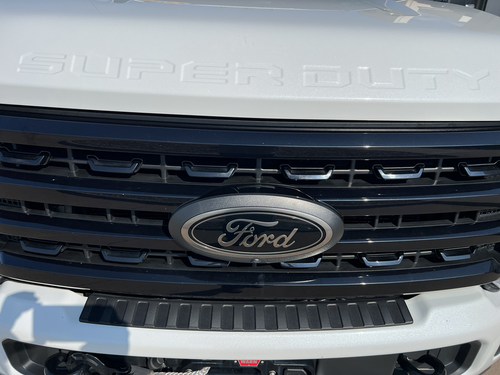 2023 Ford F-350 Lariat photo 17