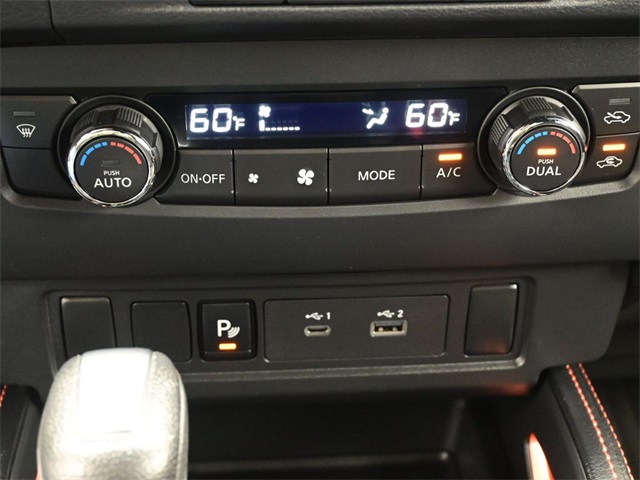 2024 Nissan Frontier PRO-X photo 3