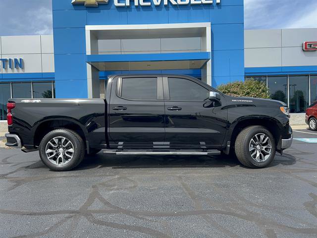 2023 Chevrolet Silverado 1500 LT photo 6