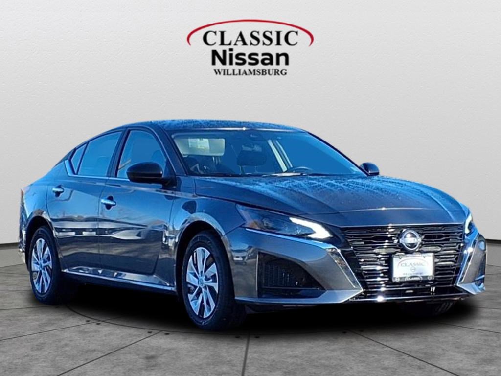 2025 Nissan Altima S's photo