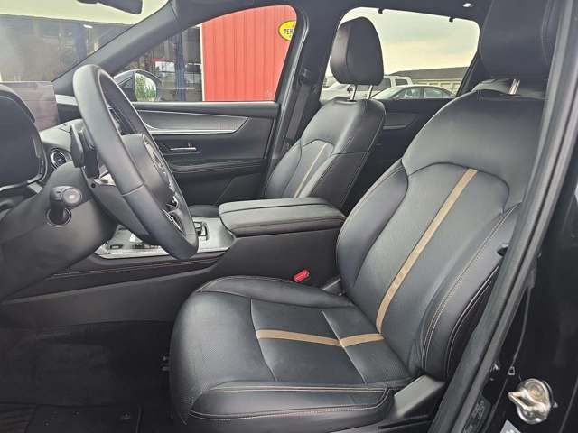 2024 Mazda CX-90 Premium Plus photo 3