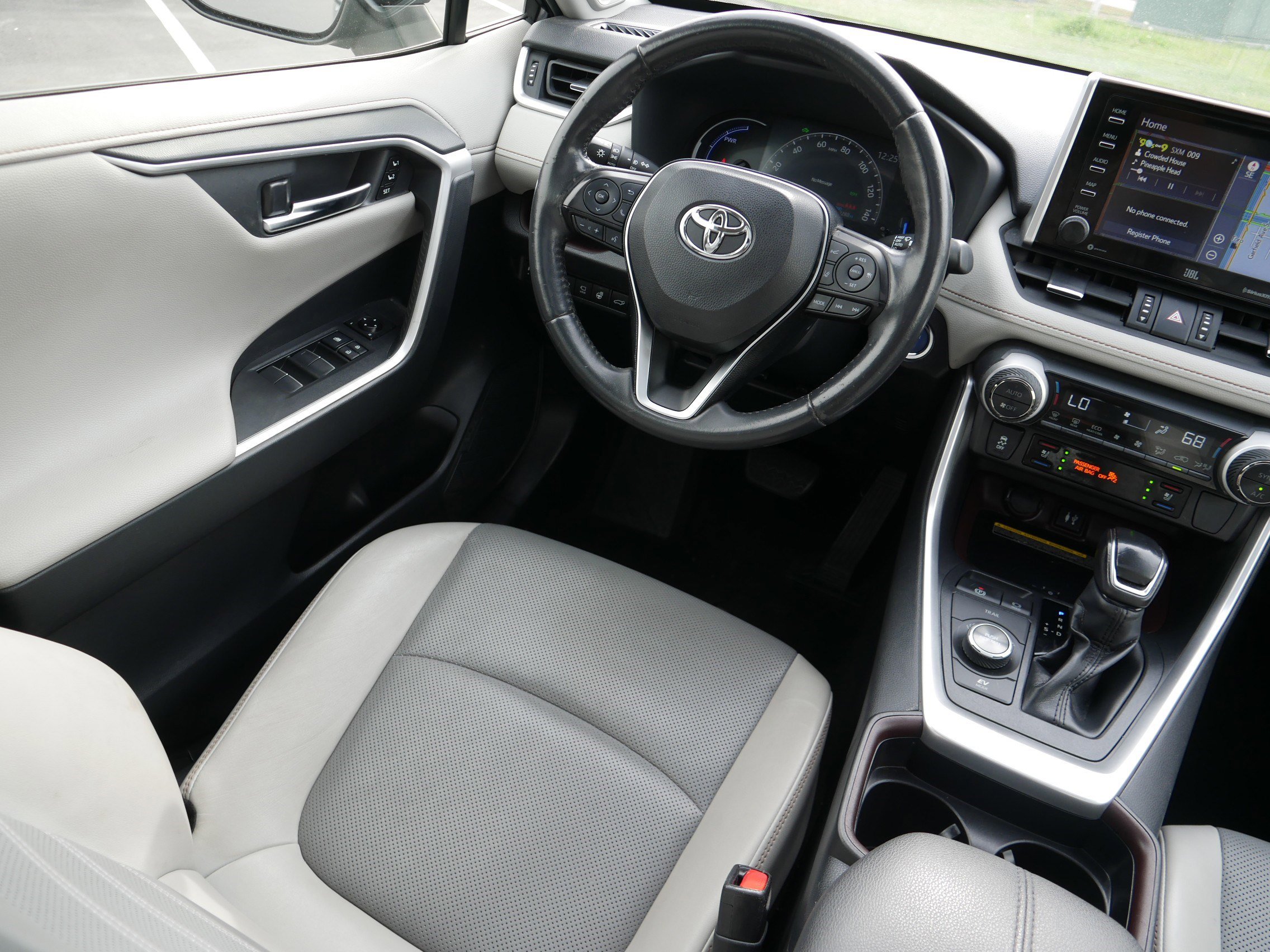2019 Toyota RAV4 Hybrid Limited photo 7