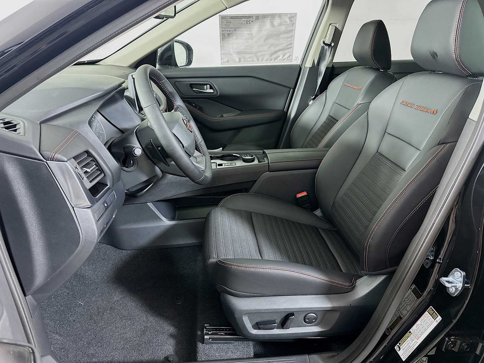 2025 Nissan Rogue SV photo 2