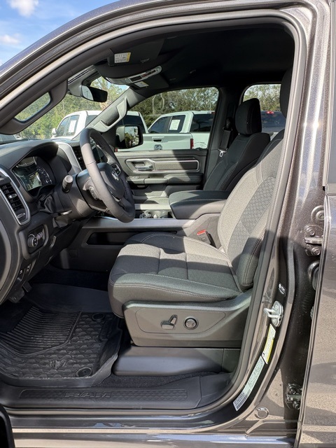 2025 Ram 1500 Big Horn Lone Star photo 3