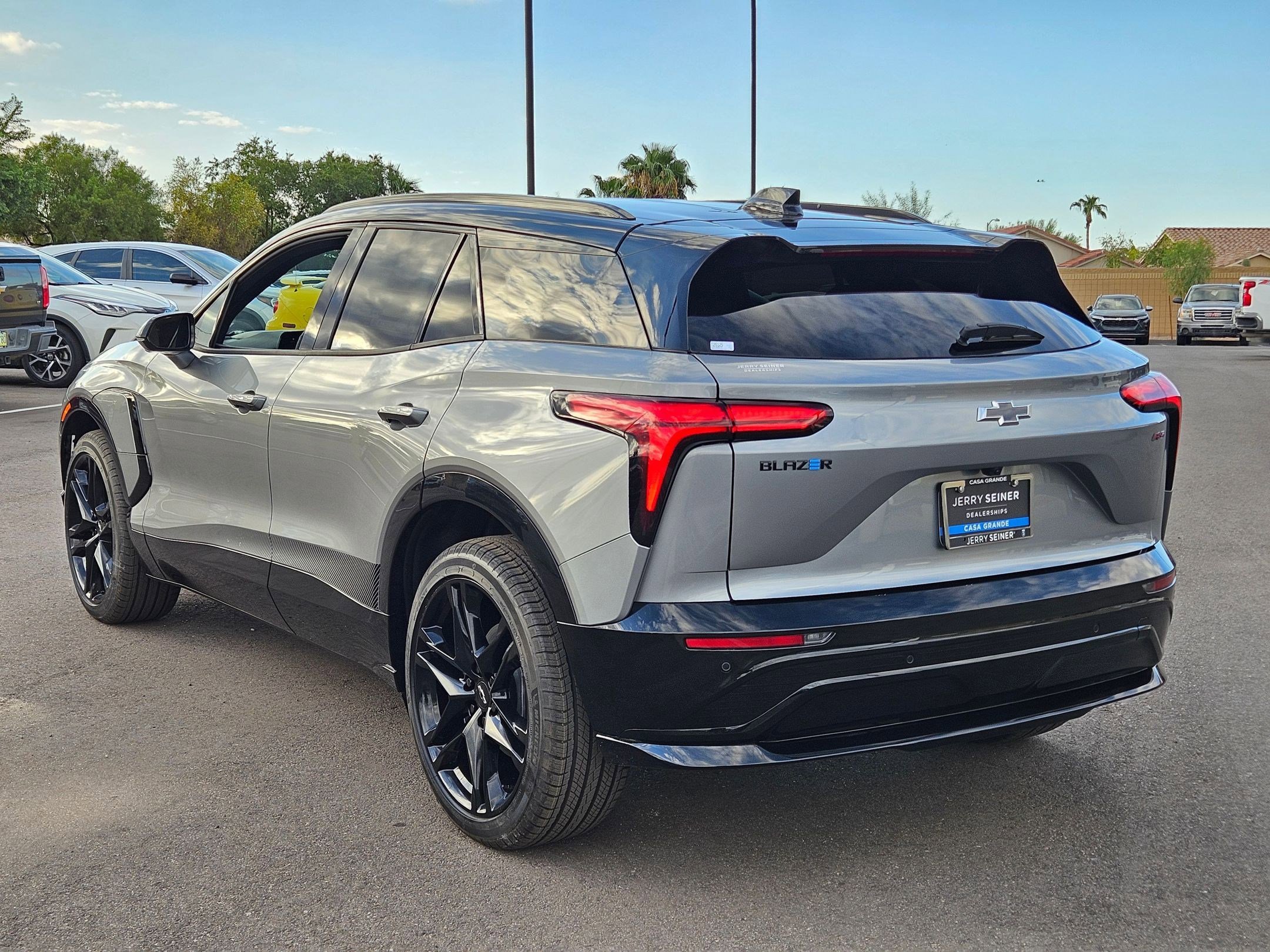 2026 Chevrolet Blazer EV RS photo 3