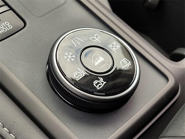 2025 Nissan Pathfinder S photo 18