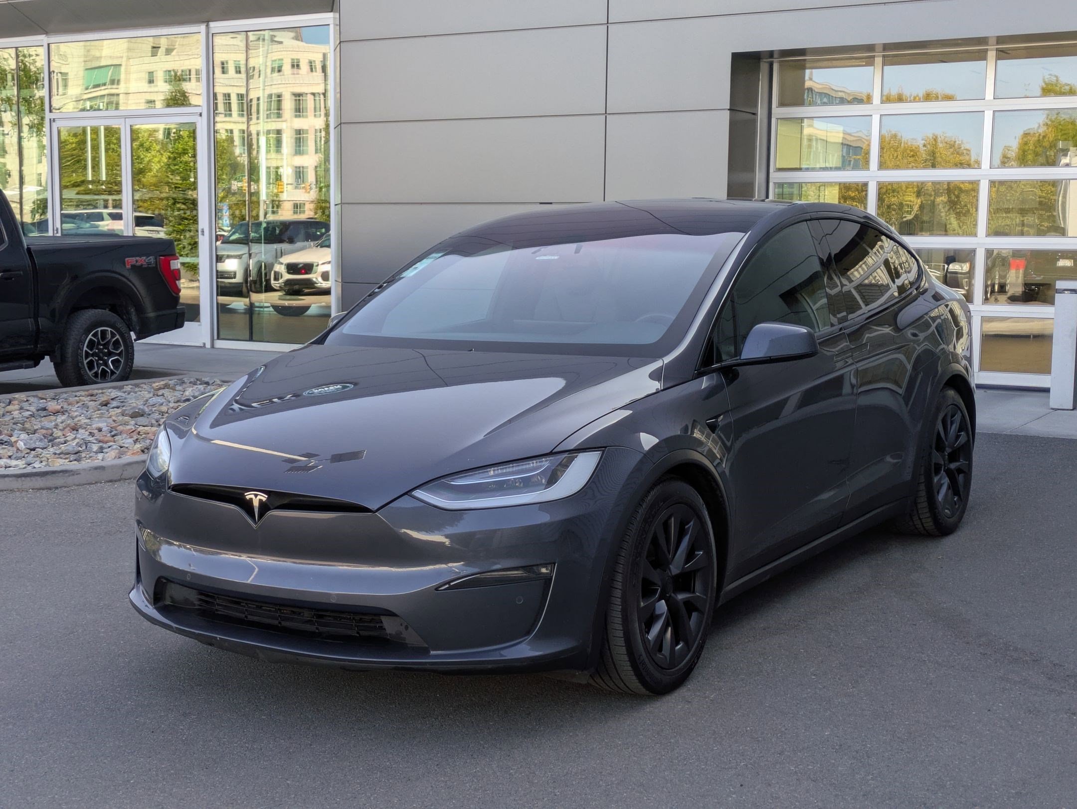 2022 Tesla Model X Plaid photo 8