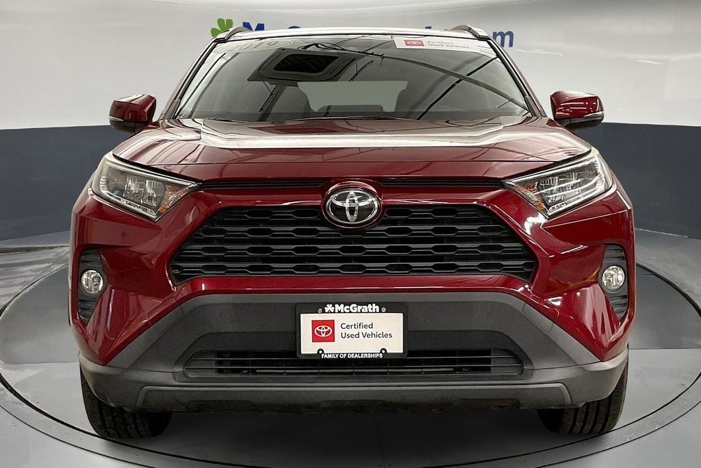 2019 Toyota RAV4 XLE Premium photo 4