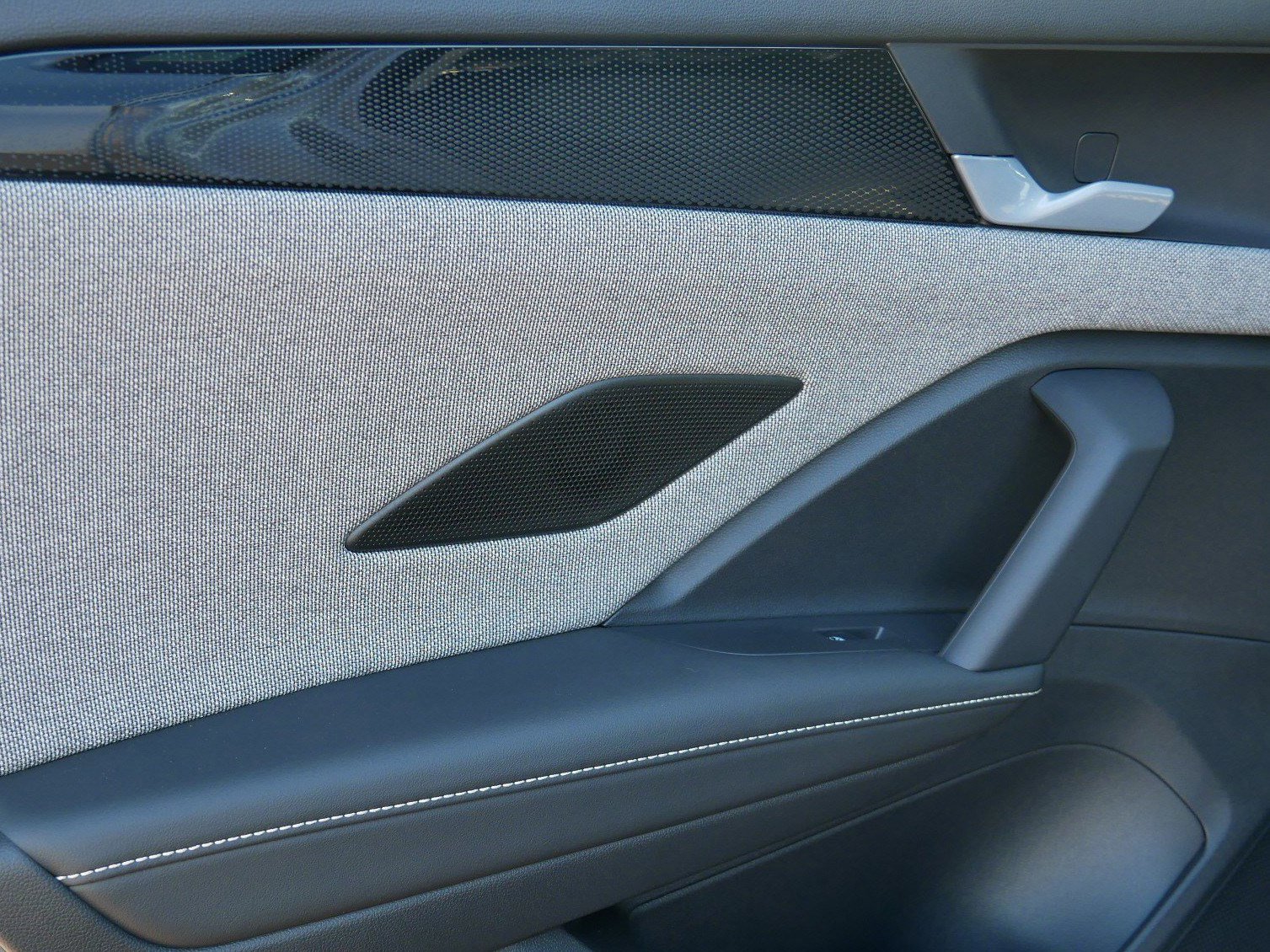 2026 Volkswagen Tiguan S photo 4