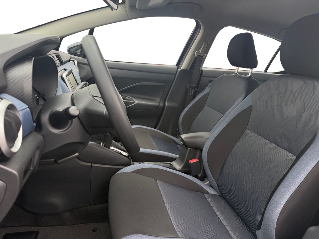 2025 Nissan Versa 1.6 SV photo 9