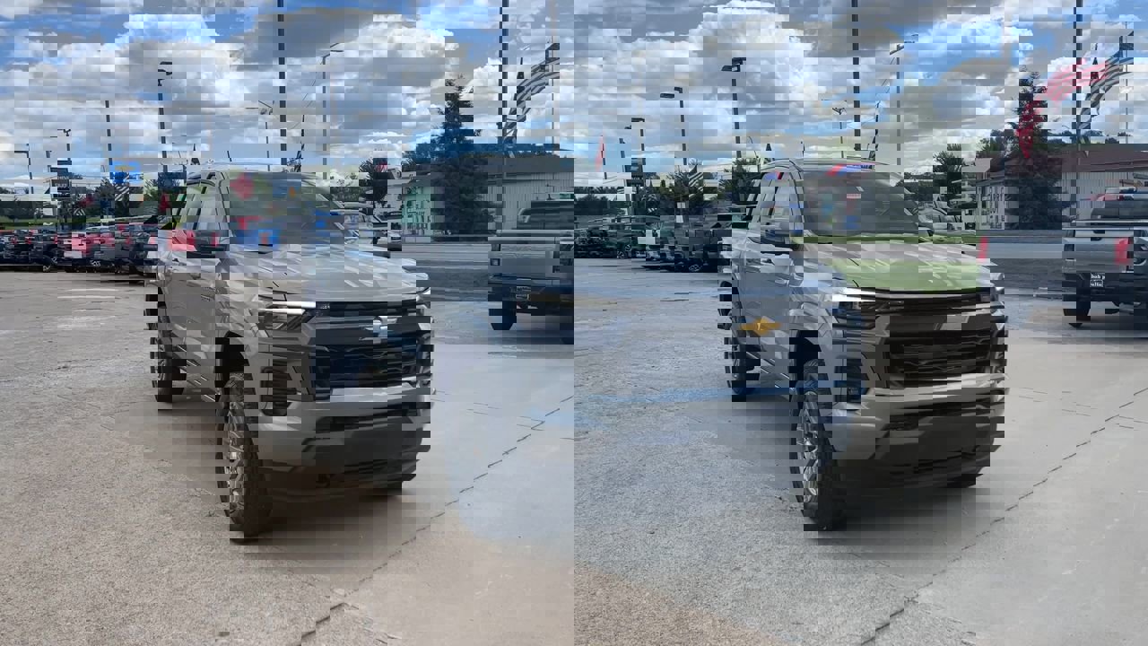2026 Chevrolet Colorado LT photo 3