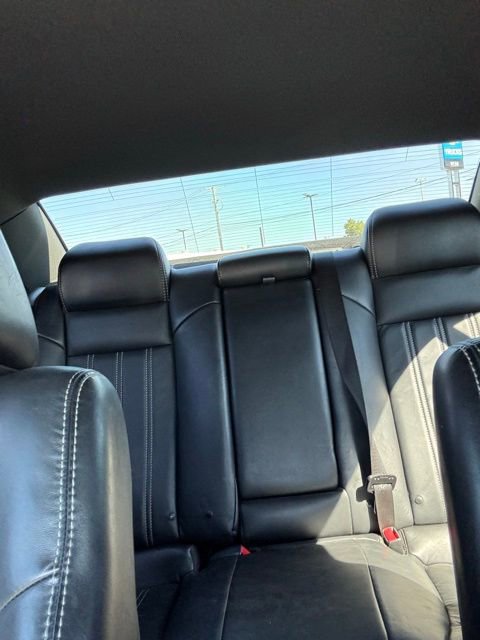 2017 Chrysler 300 photo 14