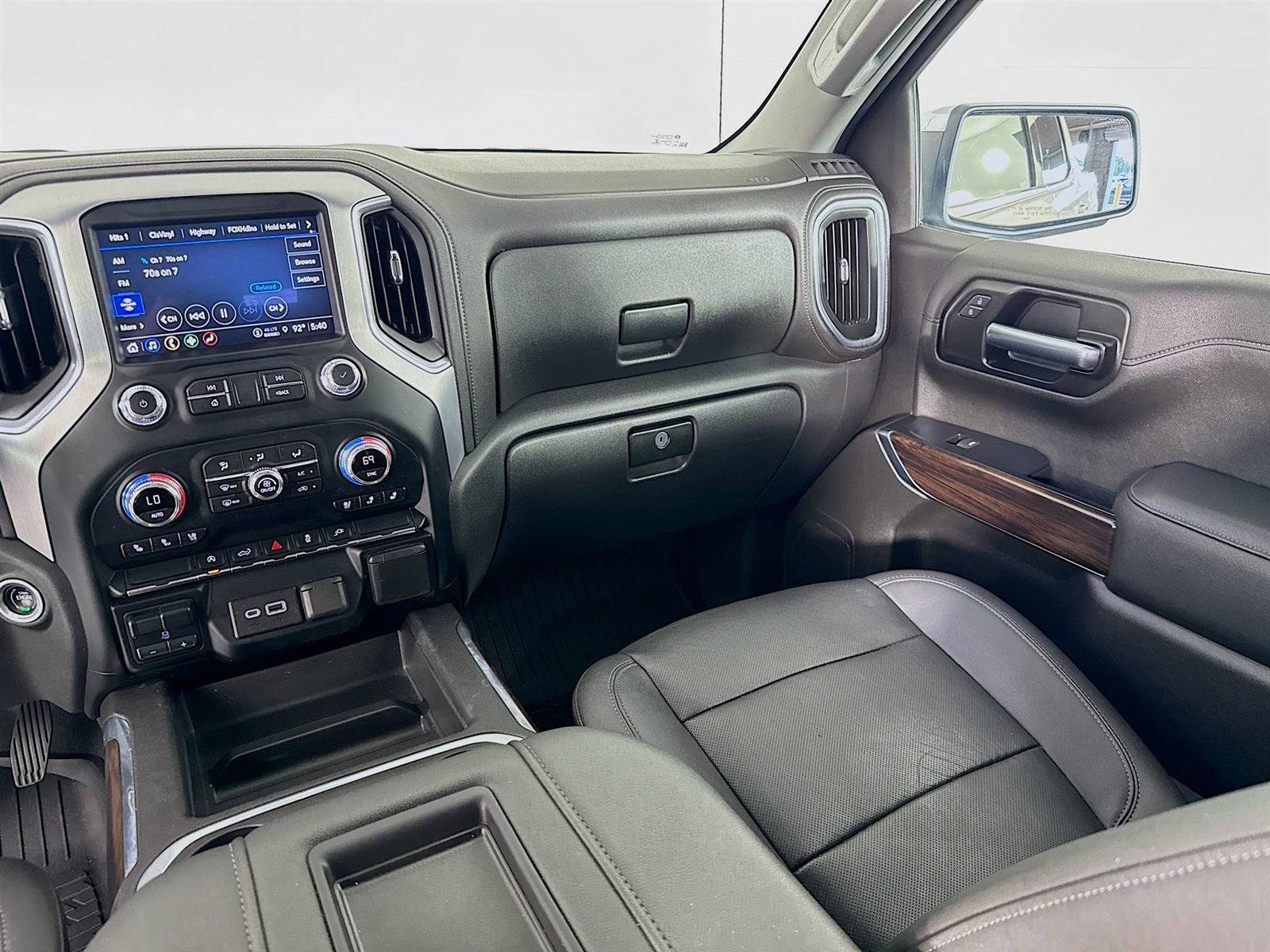 2021 Gmc Sierra 1500 SLT photo 22