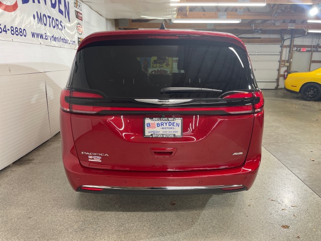 2026 Chrysler Pacifica photo 4