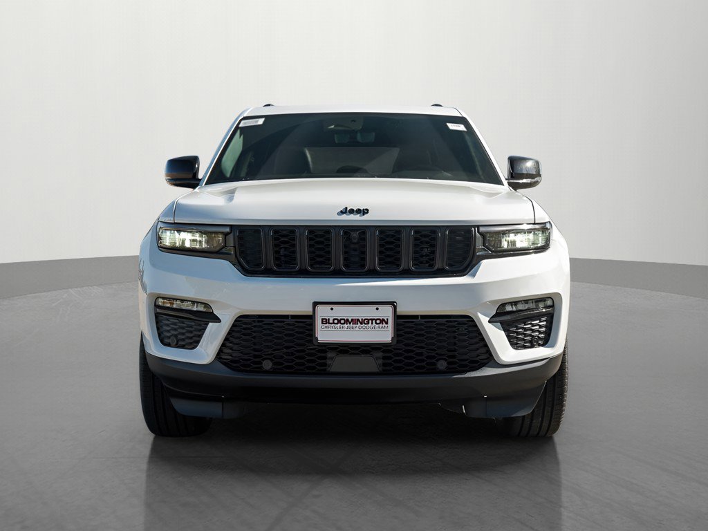 2025 Jeep Grand Cherokee Limited photo 2
