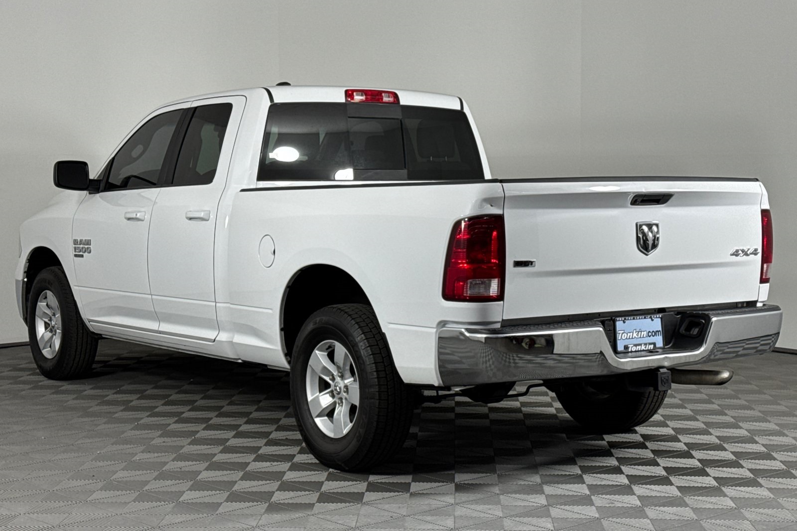 2020 Ram 1500 Classic SLT photo 6