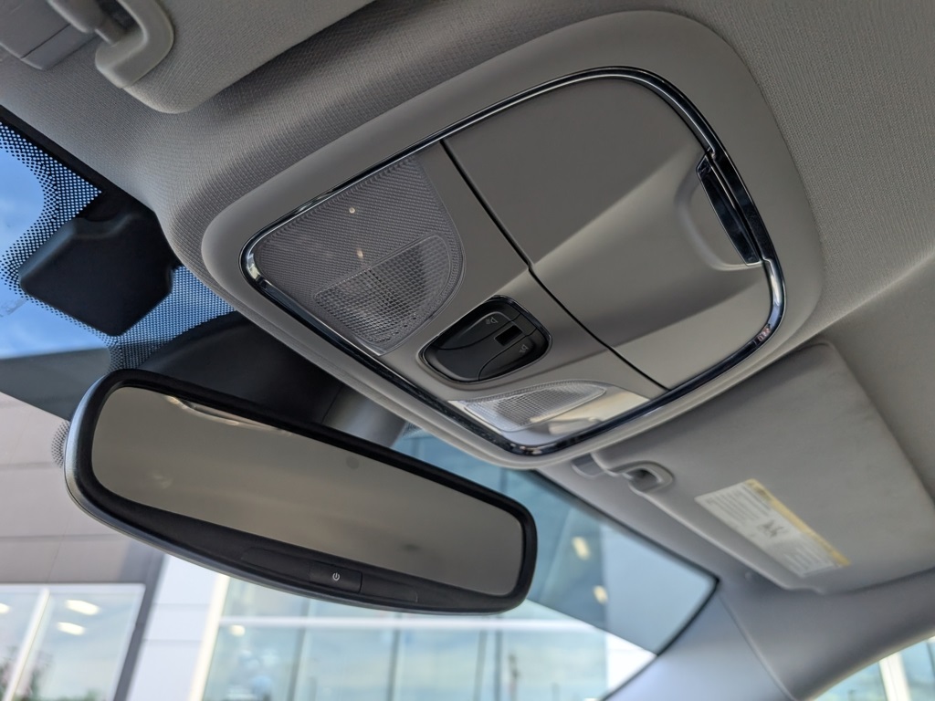 2019 Jeep Cherokee Limited photo 29