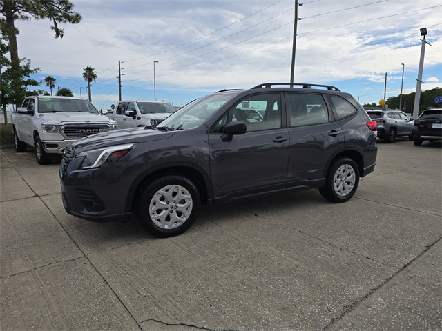 2022 Subaru Forester Base photo 2