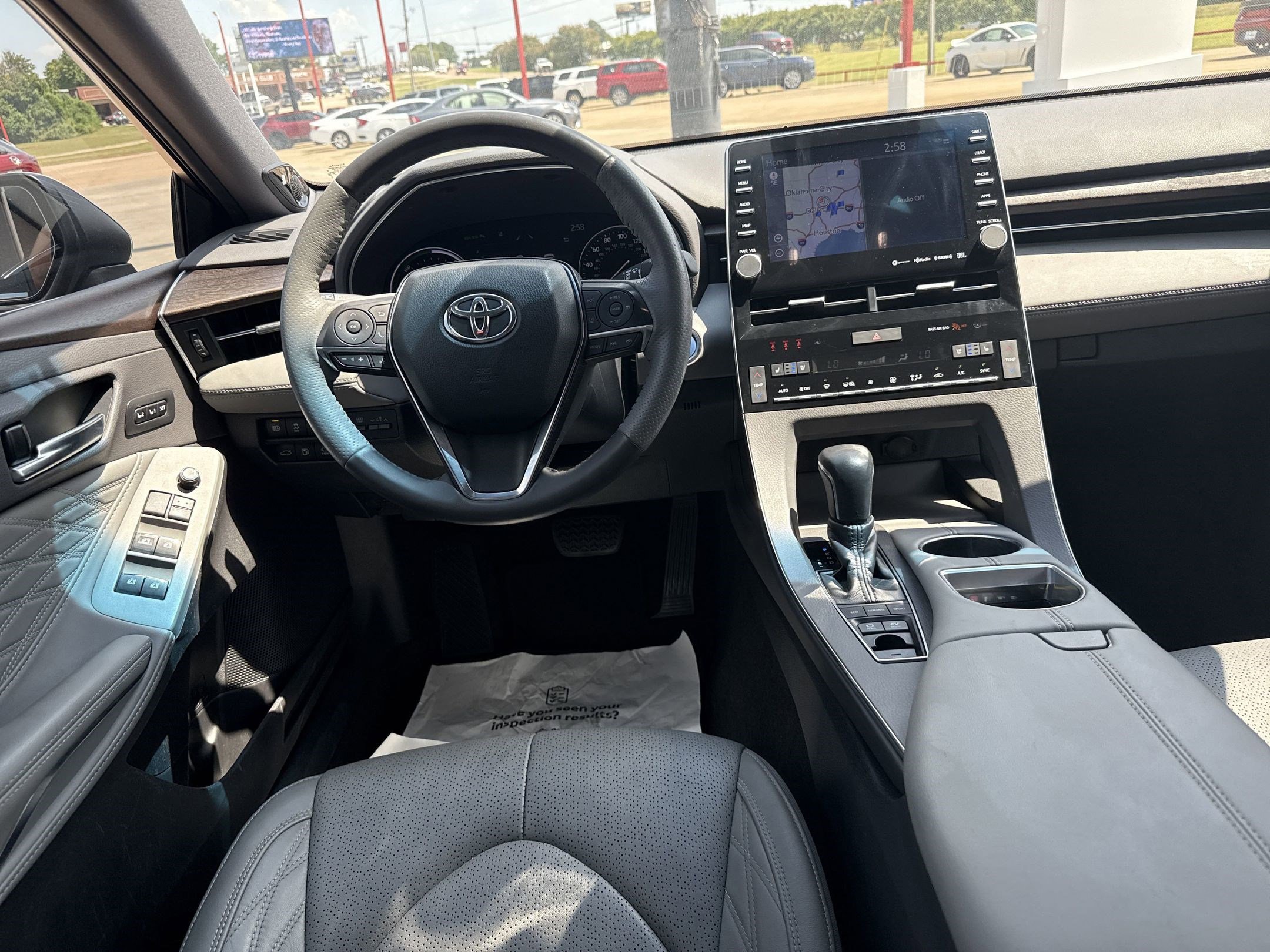 2020 Toyota Avalon Hybrid Limited photo 4