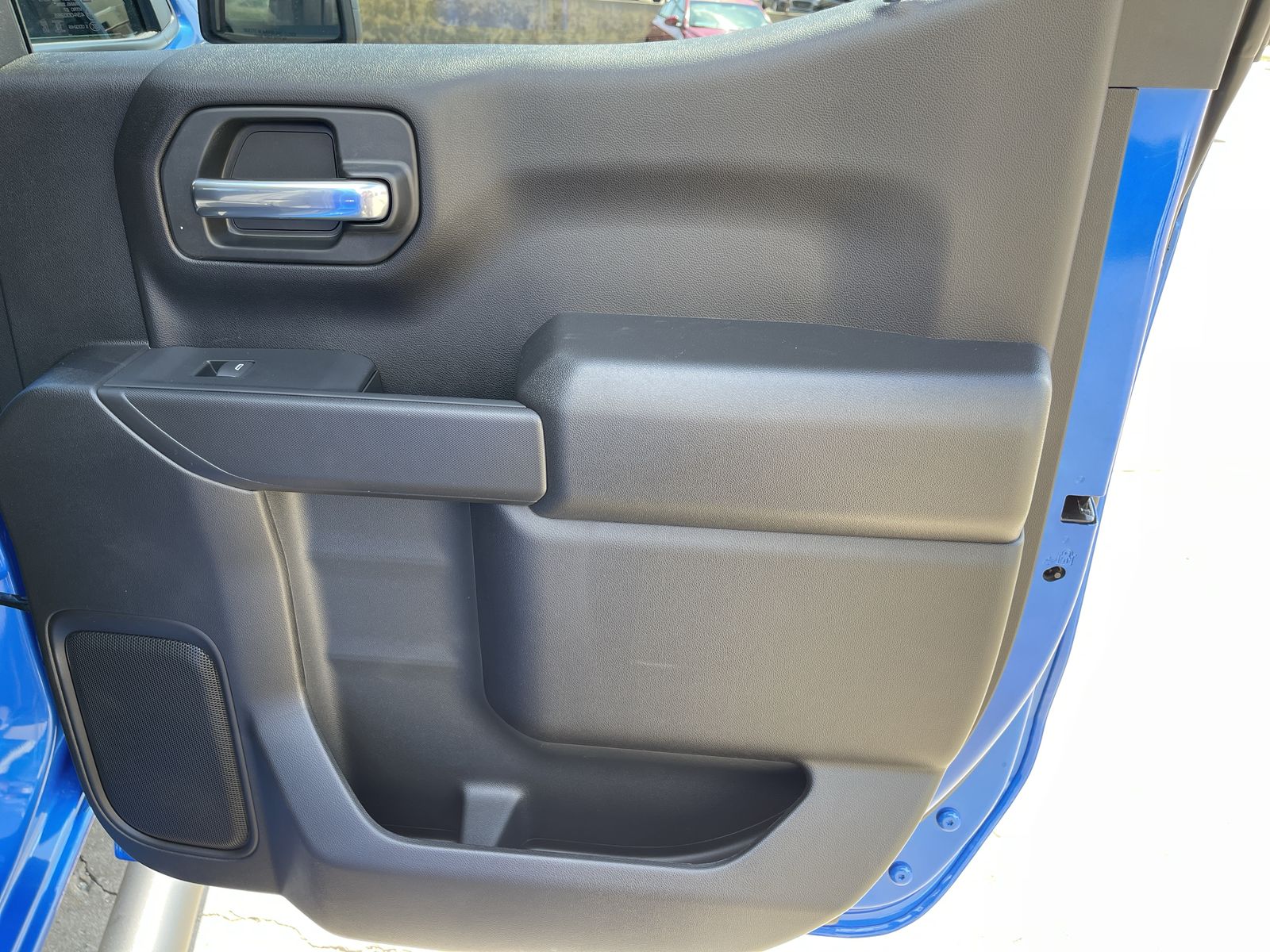 2025 Chevrolet Silverado 1500 Custom photo 6